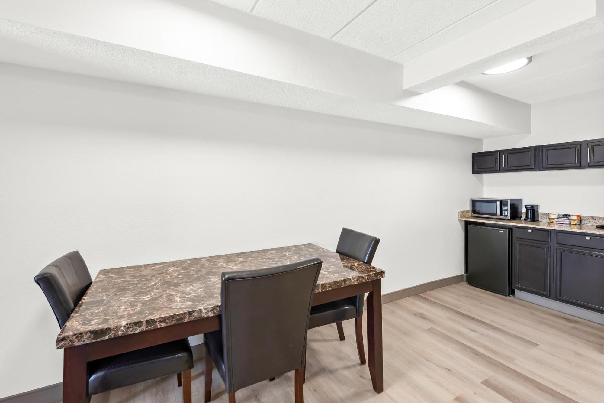 Comfort Suites Columbus Ngoại thất bức ảnh