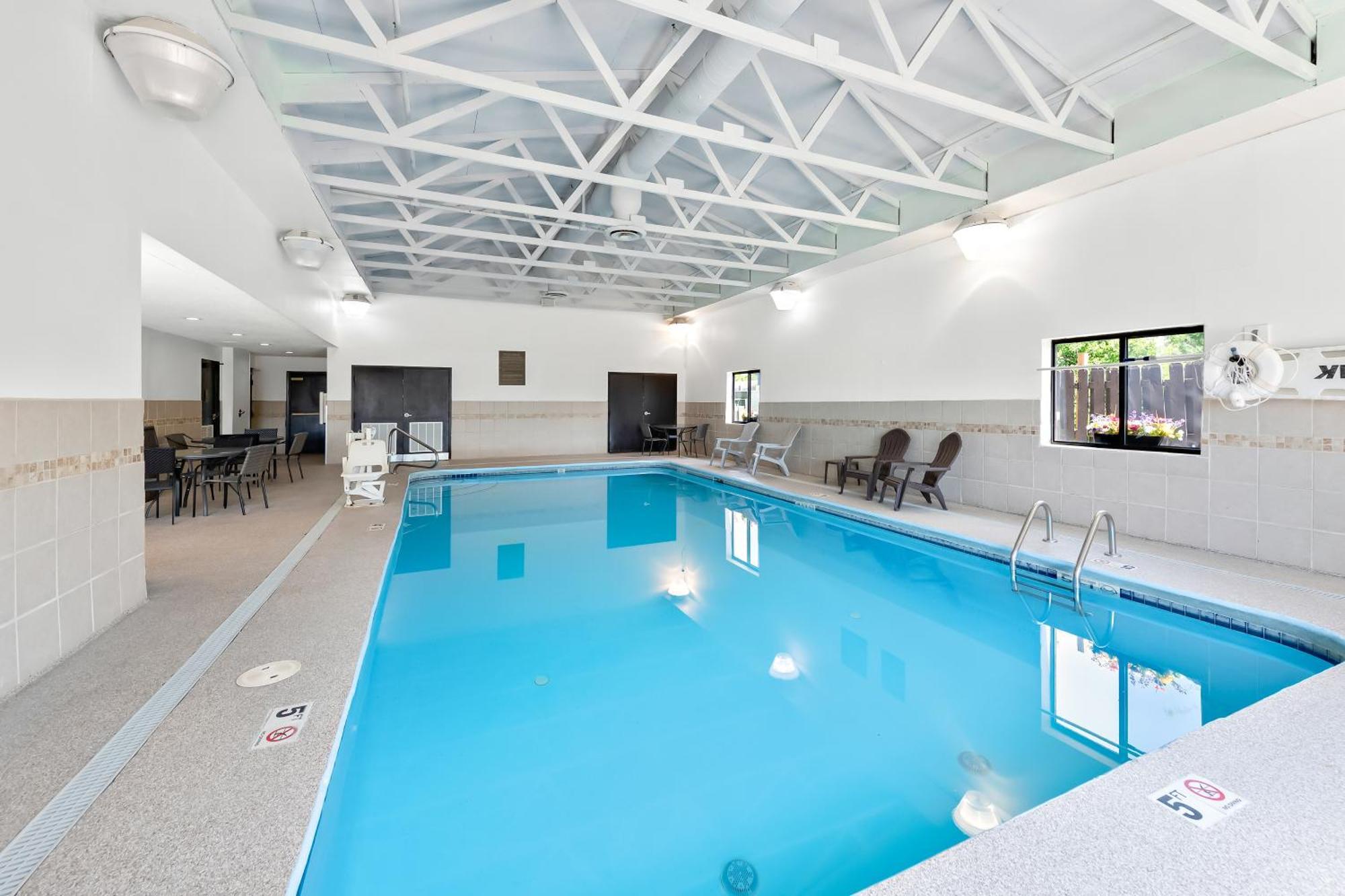 Comfort Suites Columbus Ngoại thất bức ảnh