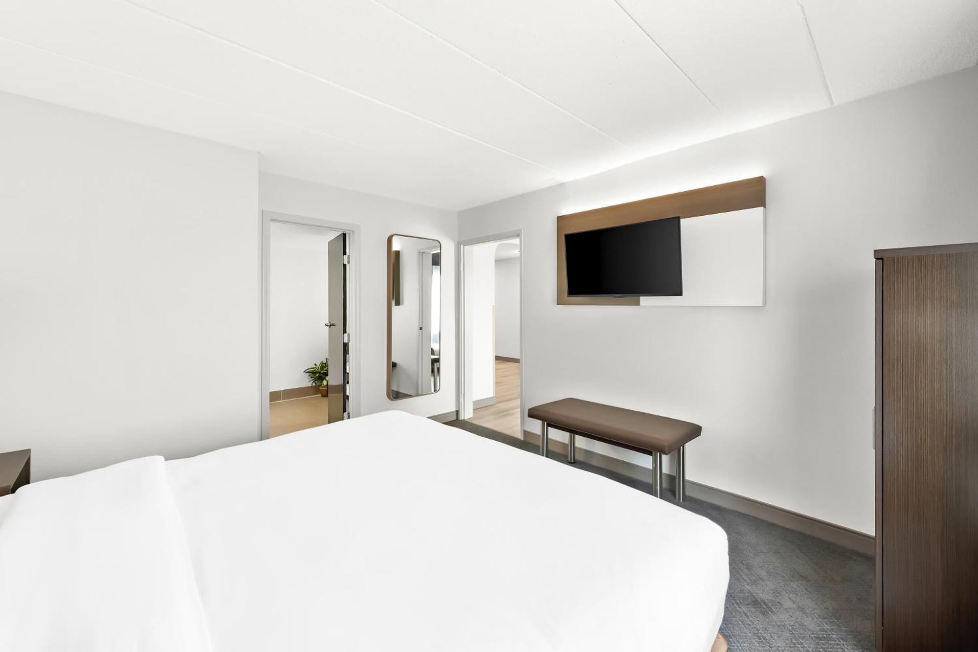 Comfort Suites Columbus Ngoại thất bức ảnh
