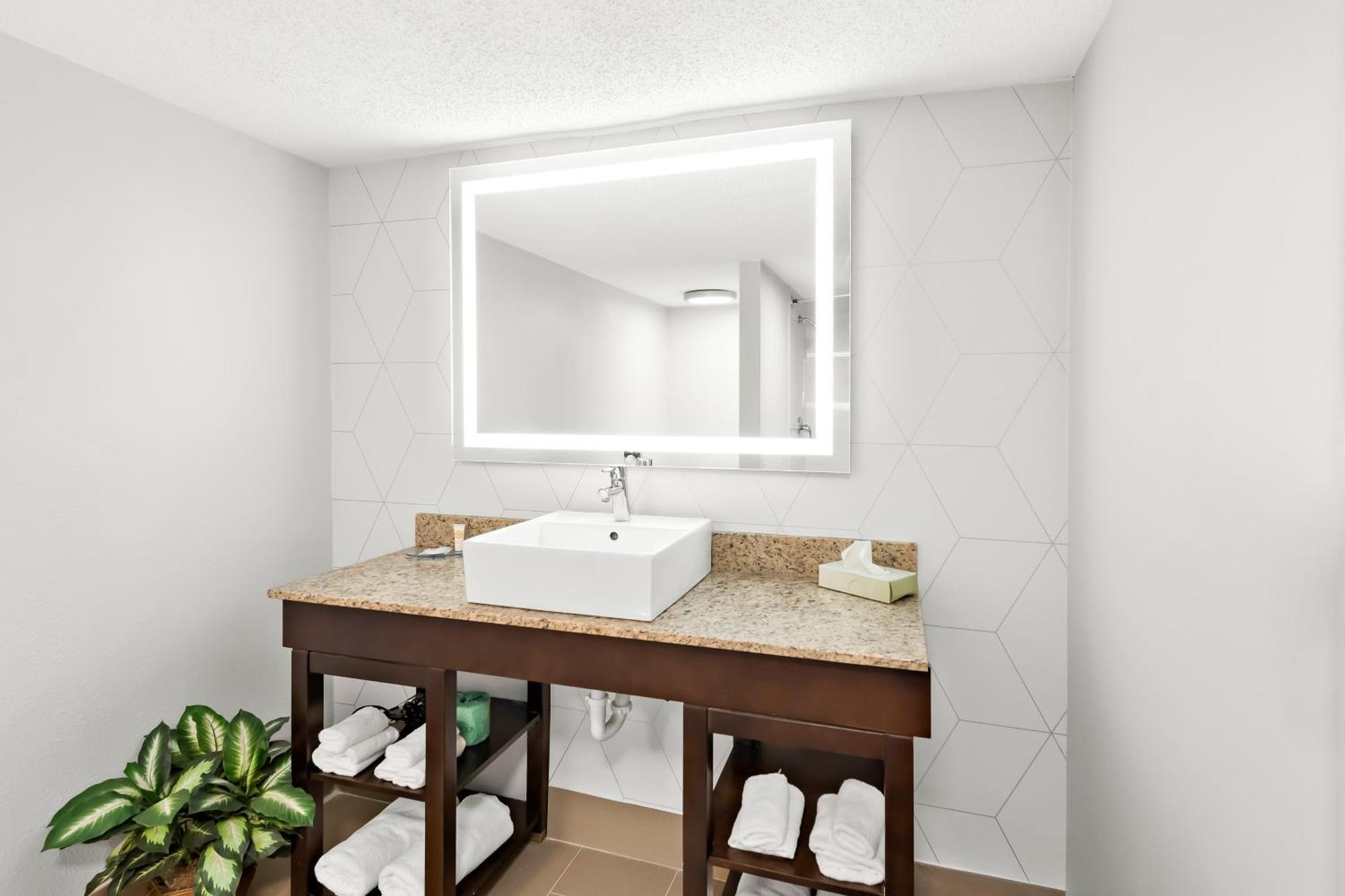 Comfort Suites Columbus Ngoại thất bức ảnh