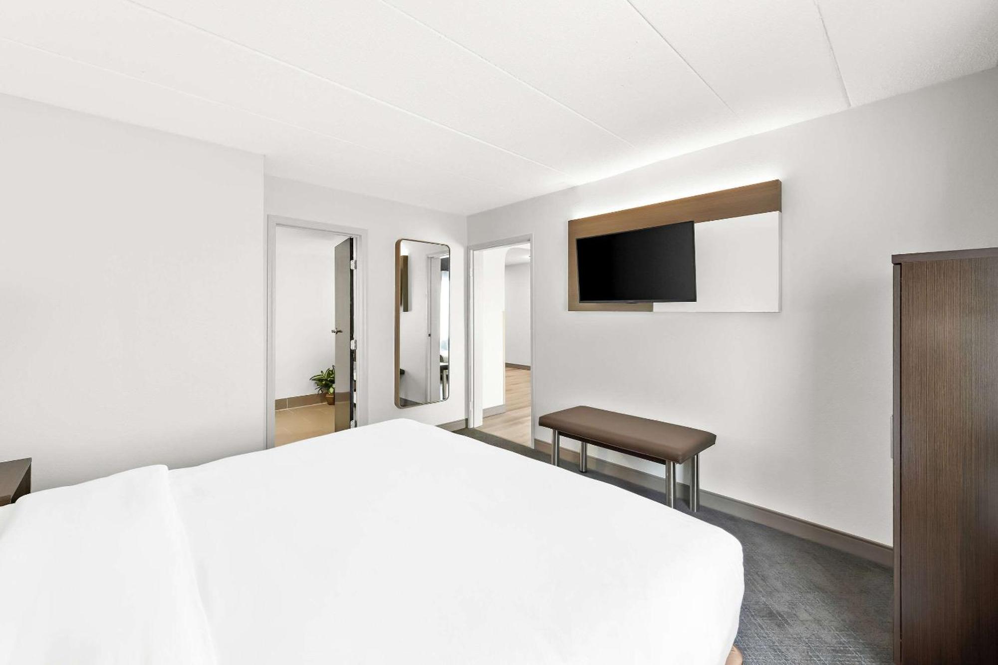 Comfort Suites Columbus Ngoại thất bức ảnh