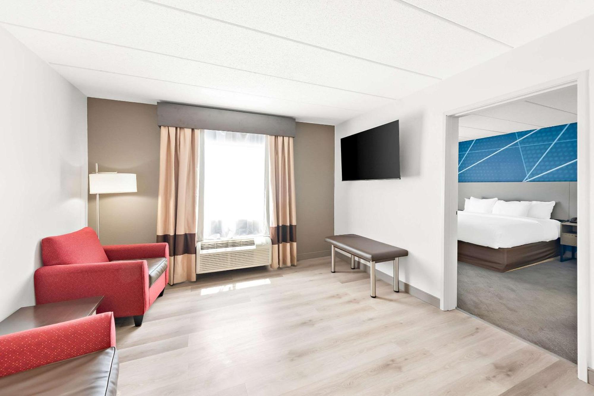 Comfort Suites Columbus Ngoại thất bức ảnh