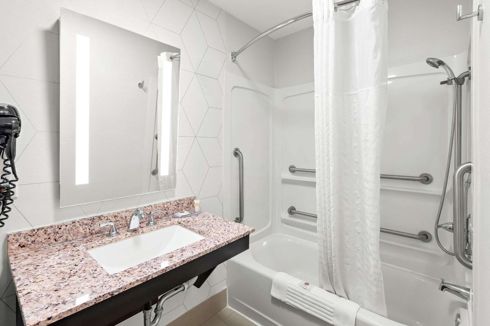 Comfort Suites Columbus Ngoại thất bức ảnh